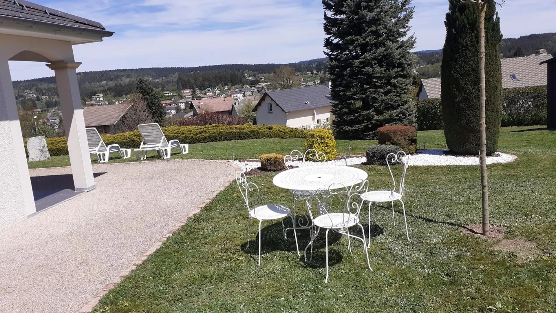 Villa Haute-Loire Tence Belle Maison Neuve Plain-Pied 4 Etoiles Avec Parc Arbore Clos France